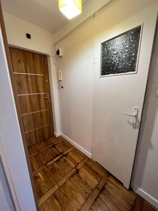 Ohmyhome - Chmielna Lägenhet Warszawa